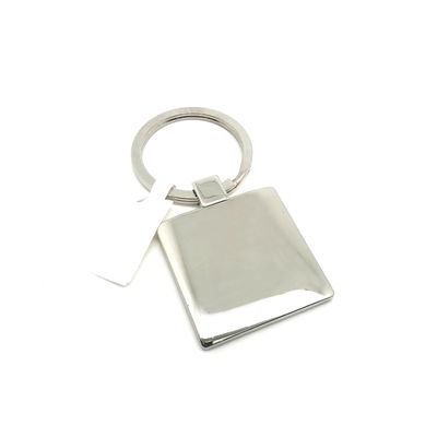 Özel Logo 34x72x5mm ile Kırmızı Çinko Alaşımlı Metal Anahtarlı Taşıyıcı