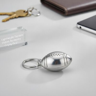İyi fiyat Bölünmüş Halka Sevimli Metal Anahtarlık Futbol Şekli 15 Gram Hafif Dayanıklı Şık Aksesuar Günlük Taşımaya Uygun çevrimiçi